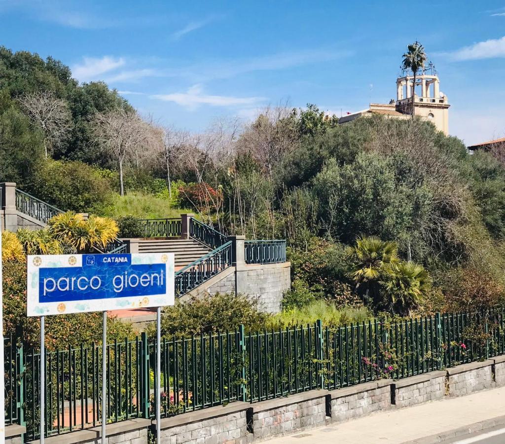 Lavica Di Mezzo Apartments 카타니아 외부 사진