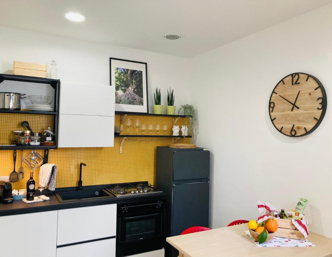 Lavica Di Mezzo Apartments 카타니아 외부 사진