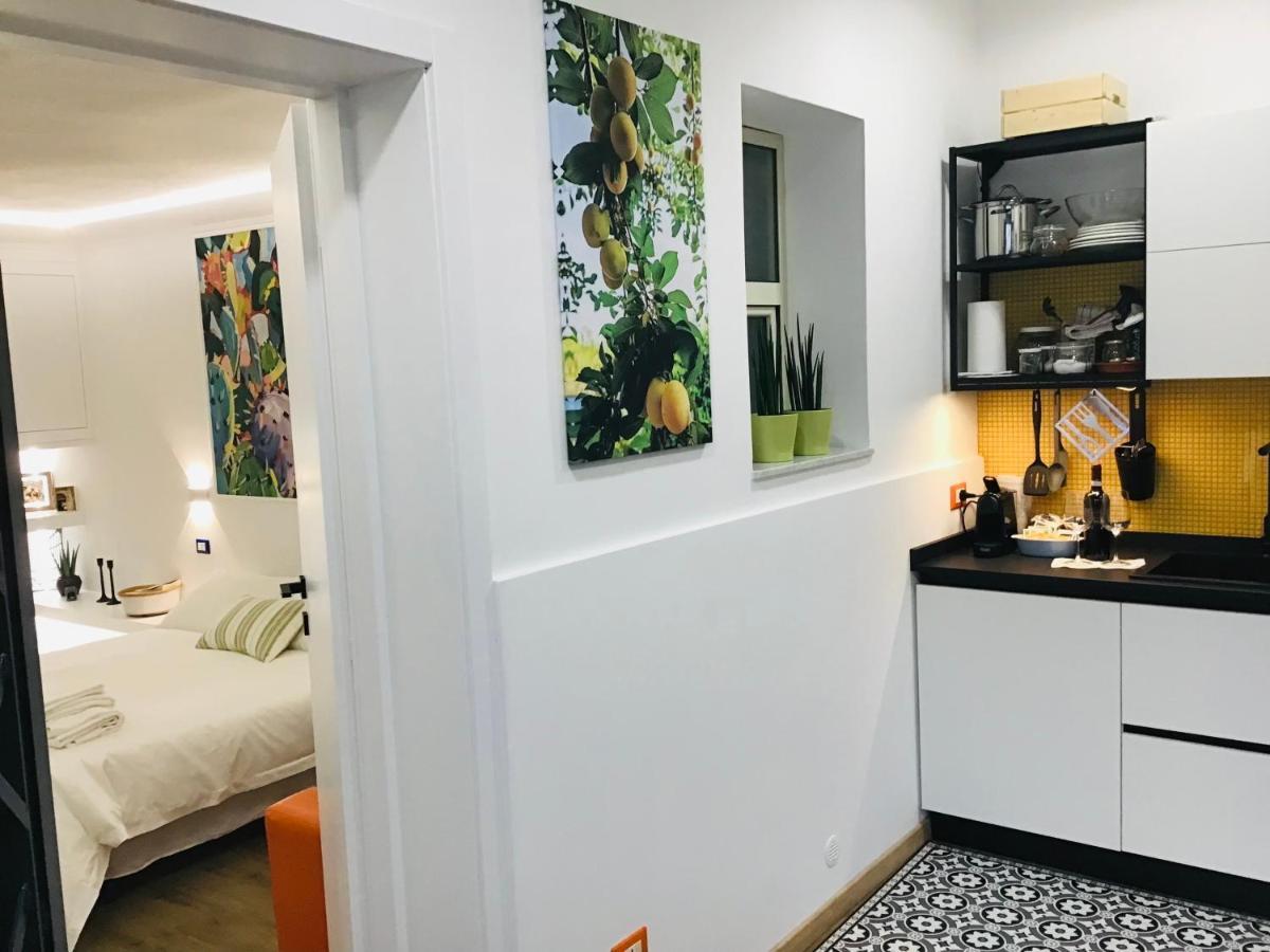 Lavica Di Mezzo Apartments 카타니아 외부 사진